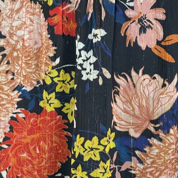 NWT Daniel Rainn Long Sleeve Pleated Top Sz M Black Floral Metallic Stripes - Picture 6 of 7